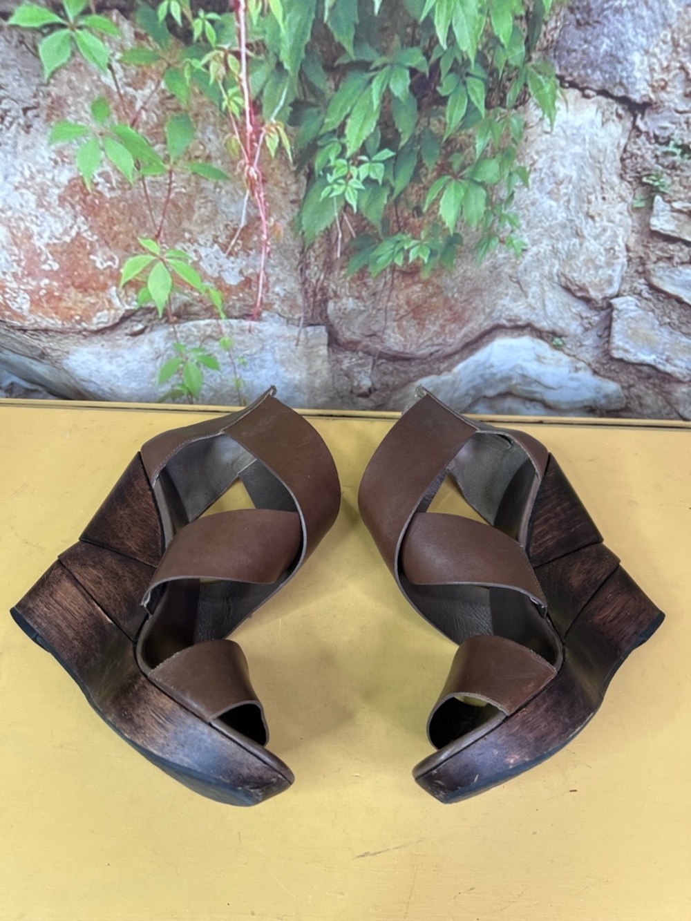 DIANE VON FURSTENBERG Crossover Strap Wooden Heel Wedge Sandals, 8M - Picture 11 of 14